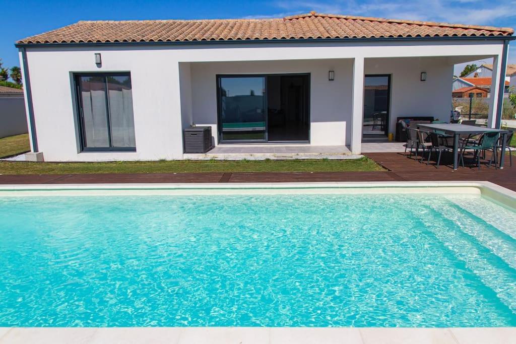 Villa Avec Piscine Chauffee Trois Chambres Saint-Sulpice-de-Royan Kültér fotó