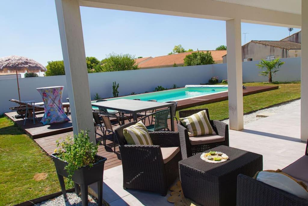 Villa Avec Piscine Chauffee Trois Chambres Saint-Sulpice-de-Royan Kültér fotó